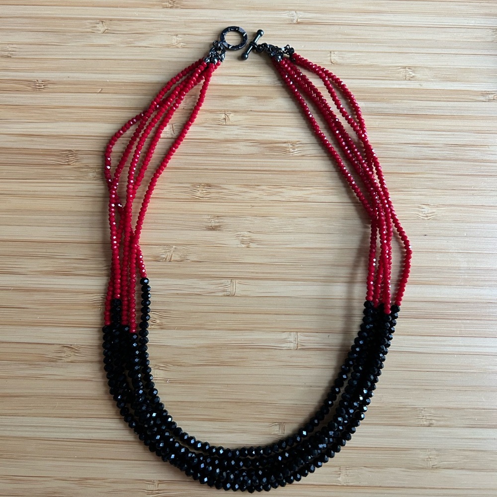 Elegant Black and Red Beaded Necklace